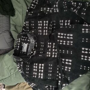 Slim fit button down, gender neutral